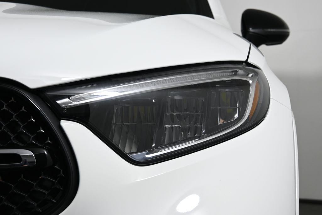new 2025 Mercedes-Benz GLC 300 car, priced at $57,800