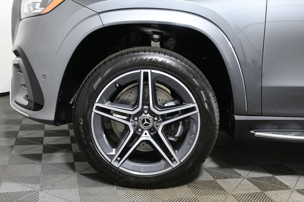 new 2025 Mercedes-Benz GLS 450 car, priced at $95,710