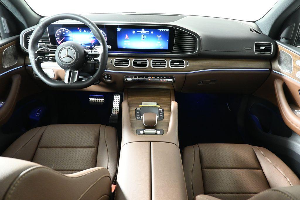 new 2025 Mercedes-Benz GLS 450 car, priced at $95,710