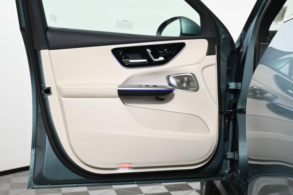 new 2025 Mercedes-Benz GLC 300 car, priced at $57,355