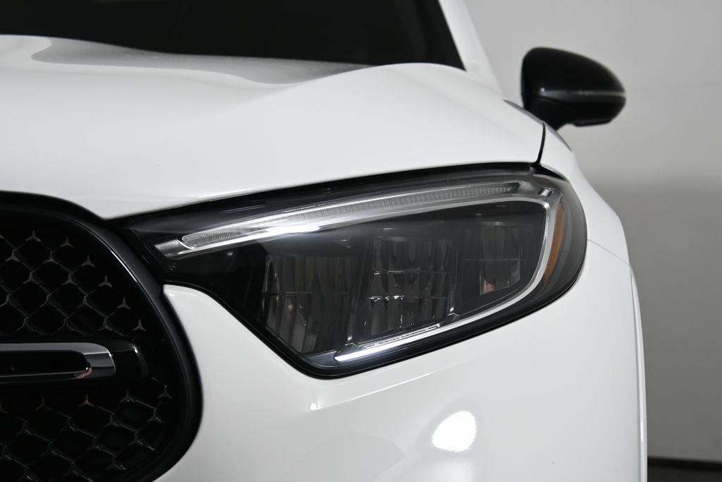 new 2025 Mercedes-Benz GLC 350e car, priced at $68,765
