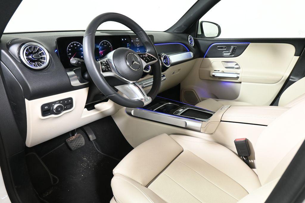 used 2025 Mercedes-Benz GLB 250 car, priced at $43,895