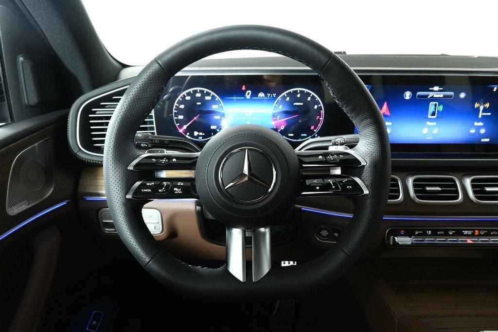new 2025 Mercedes-Benz GLS 450 car, priced at $96,165