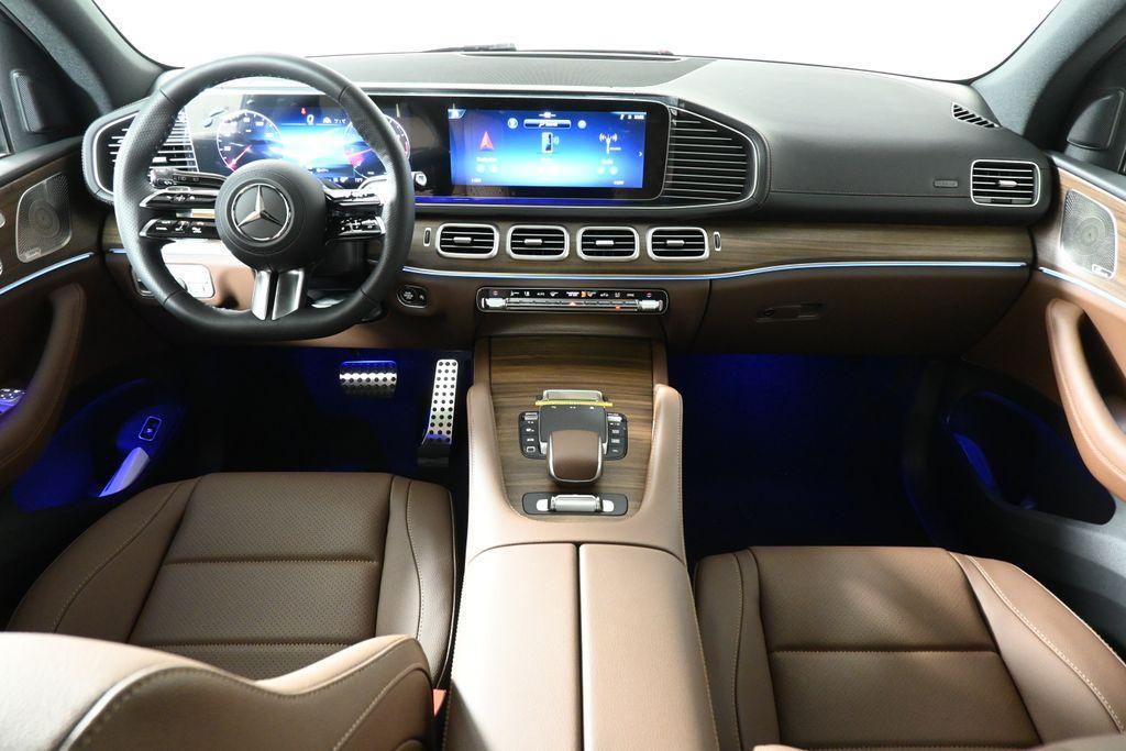 new 2025 Mercedes-Benz GLS 450 car, priced at $96,165
