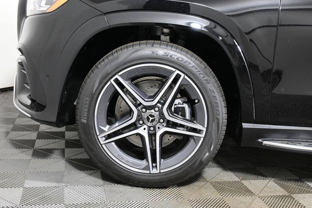 new 2025 Mercedes-Benz GLS 450 car, priced at $96,165