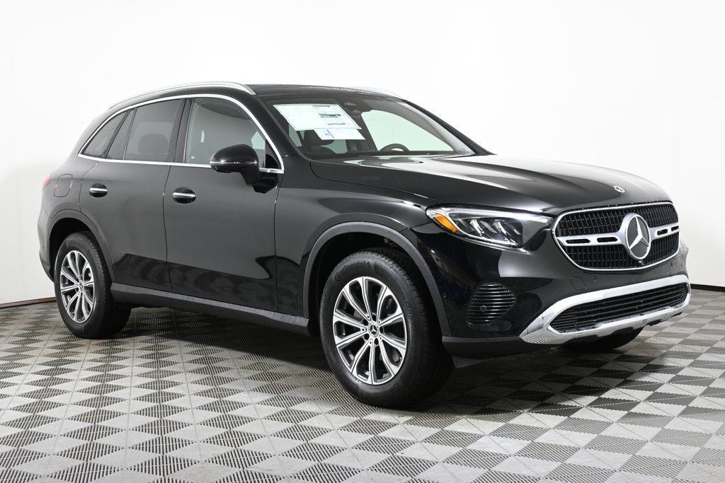 new 2025 Mercedes-Benz GLC 300 car, priced at $56,765