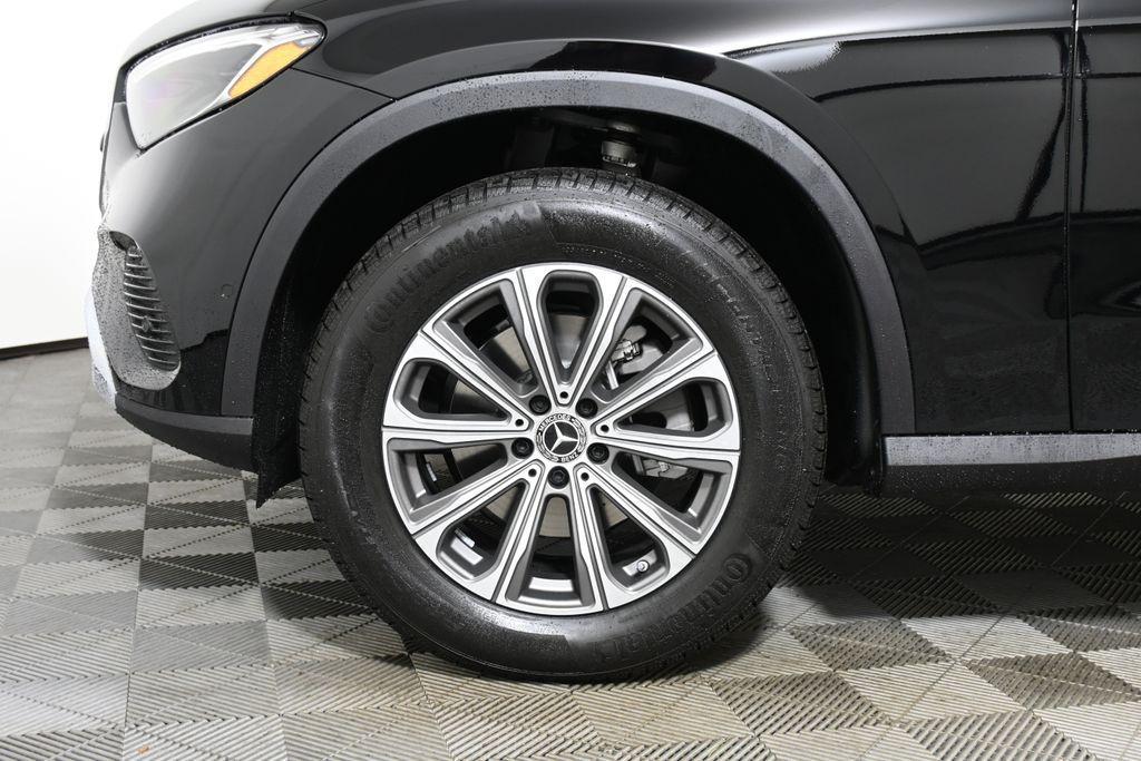 new 2025 Mercedes-Benz GLC 300 car, priced at $56,765