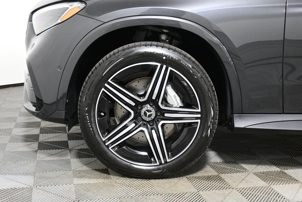 new 2025 Mercedes-Benz GLC 300 car, priced at $67,815