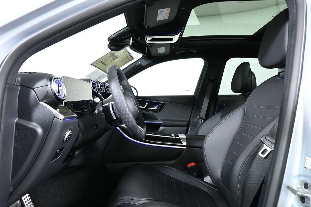 new 2025 Mercedes-Benz GLC 300 car, priced at $61,435
