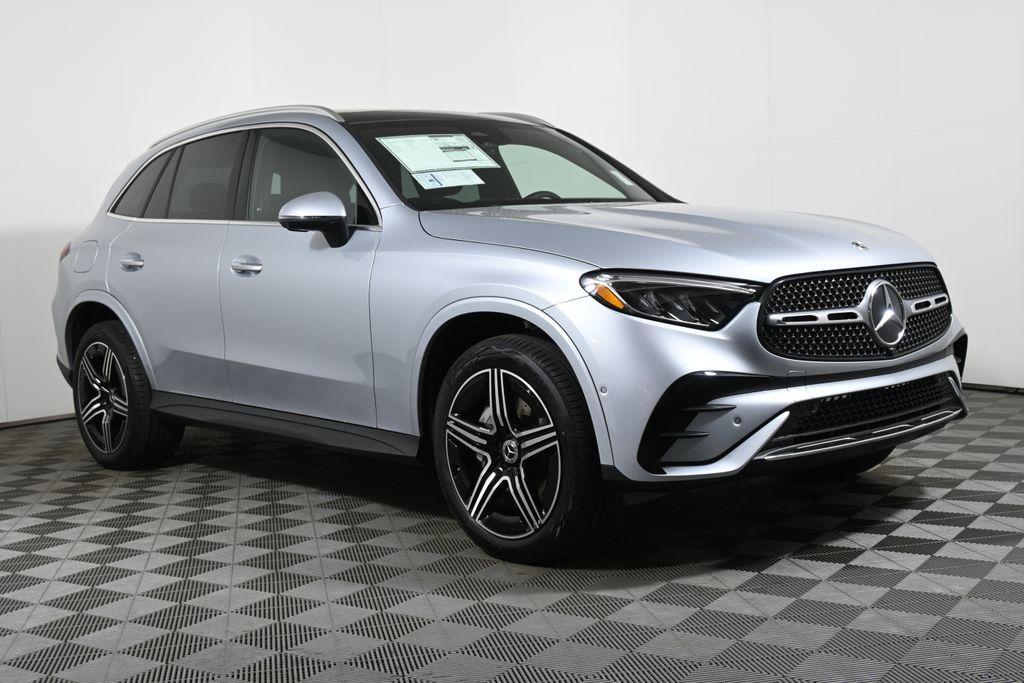 new 2025 Mercedes-Benz GLC 300 car, priced at $61,435