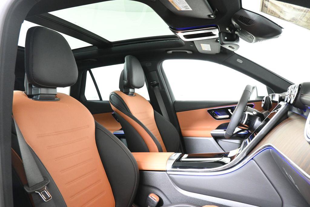 new 2025 Mercedes-Benz GLC 300 car, priced at $66,585
