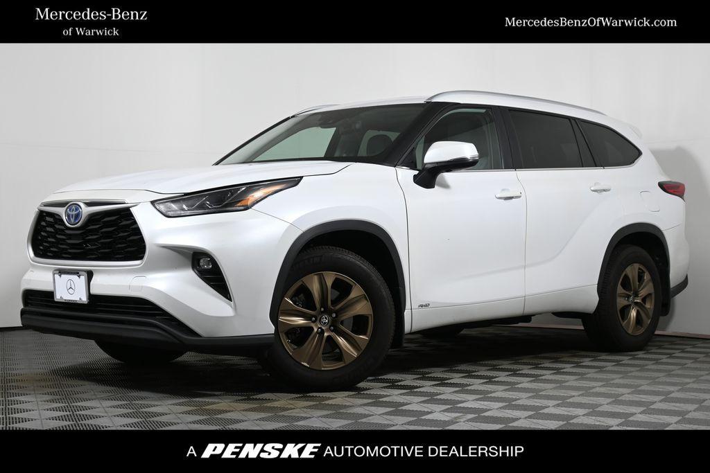 used 2023 Toyota Highlander Hybrid car, priced at $41,995