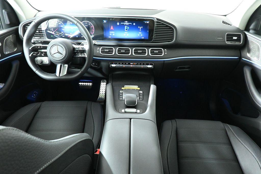 new 2025 Mercedes-Benz GLS 450 car, priced at $101,830