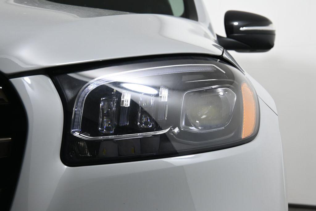 new 2025 Mercedes-Benz GLS 450 car, priced at $101,830