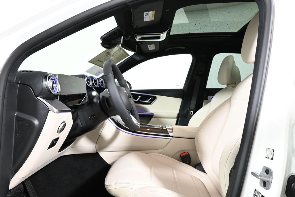 new 2025 Mercedes-Benz GLC 300 car, priced at $60,415