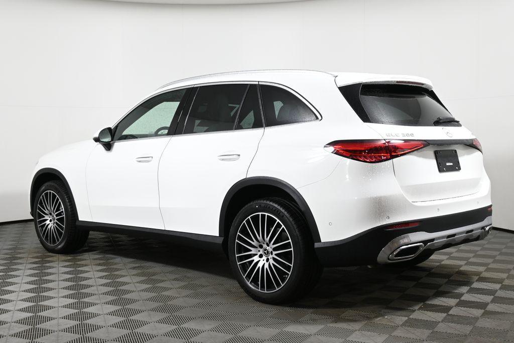 new 2025 Mercedes-Benz GLC 300 car, priced at $60,415