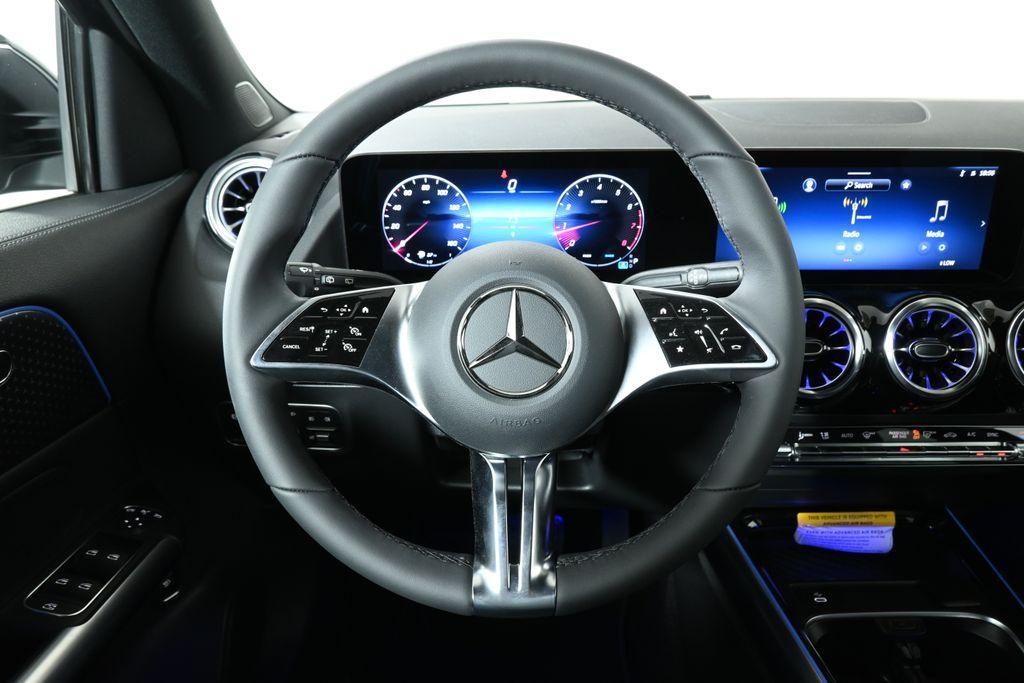 new 2025 Mercedes-Benz GLA 250 car, priced at $47,295