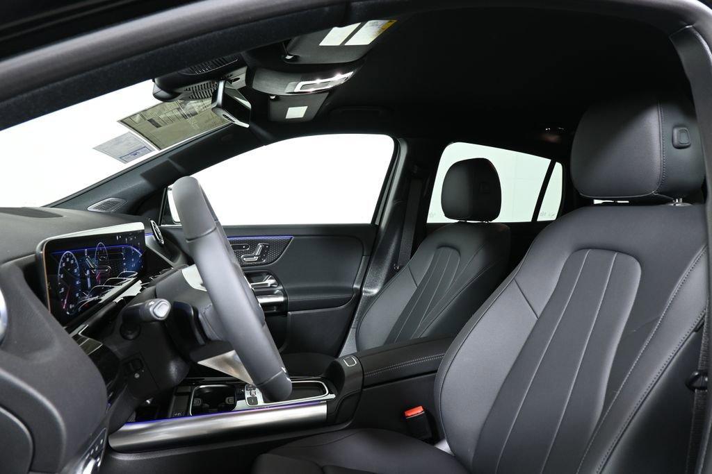 new 2025 Mercedes-Benz GLA 250 car, priced at $47,295