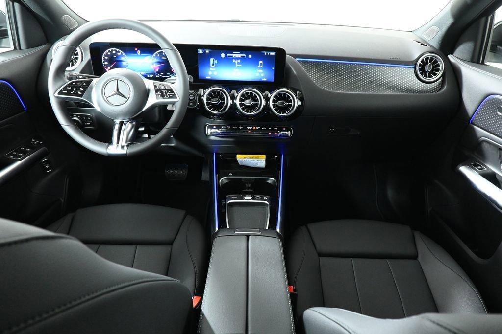 new 2025 Mercedes-Benz GLA 250 car, priced at $47,295