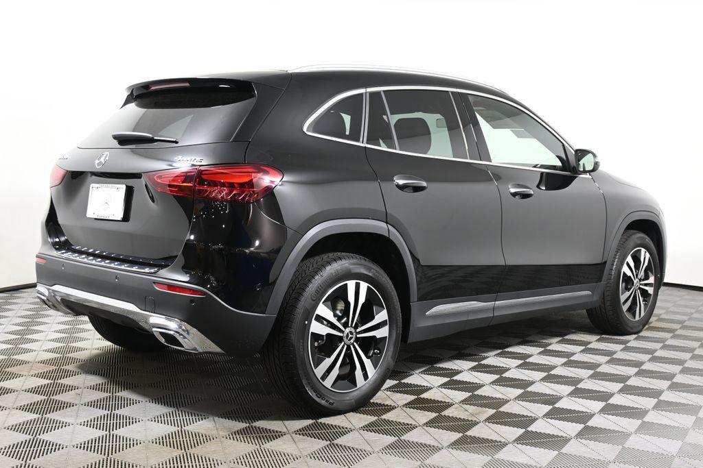 new 2025 Mercedes-Benz GLA 250 car, priced at $47,295