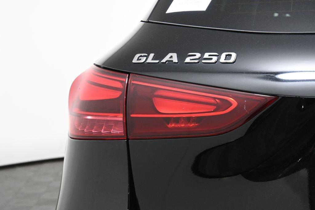 new 2025 Mercedes-Benz GLA 250 car, priced at $47,295