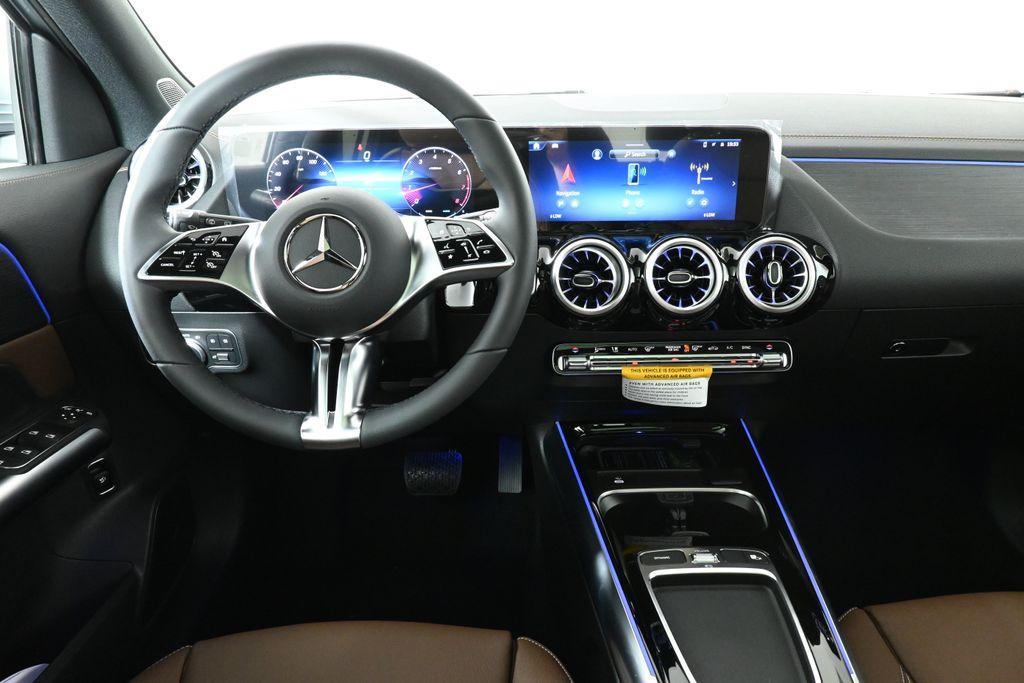 new 2025 Mercedes-Benz GLA 250 car, priced at $54,245