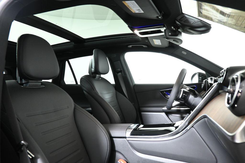 new 2025 Mercedes-Benz GLC 300 car, priced at $58,020