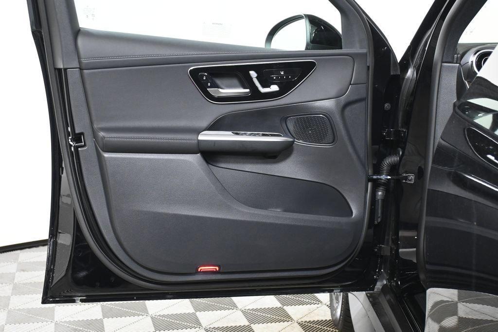 new 2025 Mercedes-Benz GLC 300 car, priced at $58,020