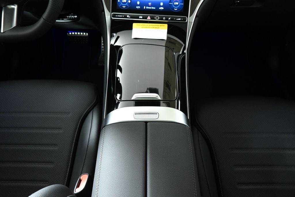 new 2025 Mercedes-Benz GLC 300 car, priced at $58,020