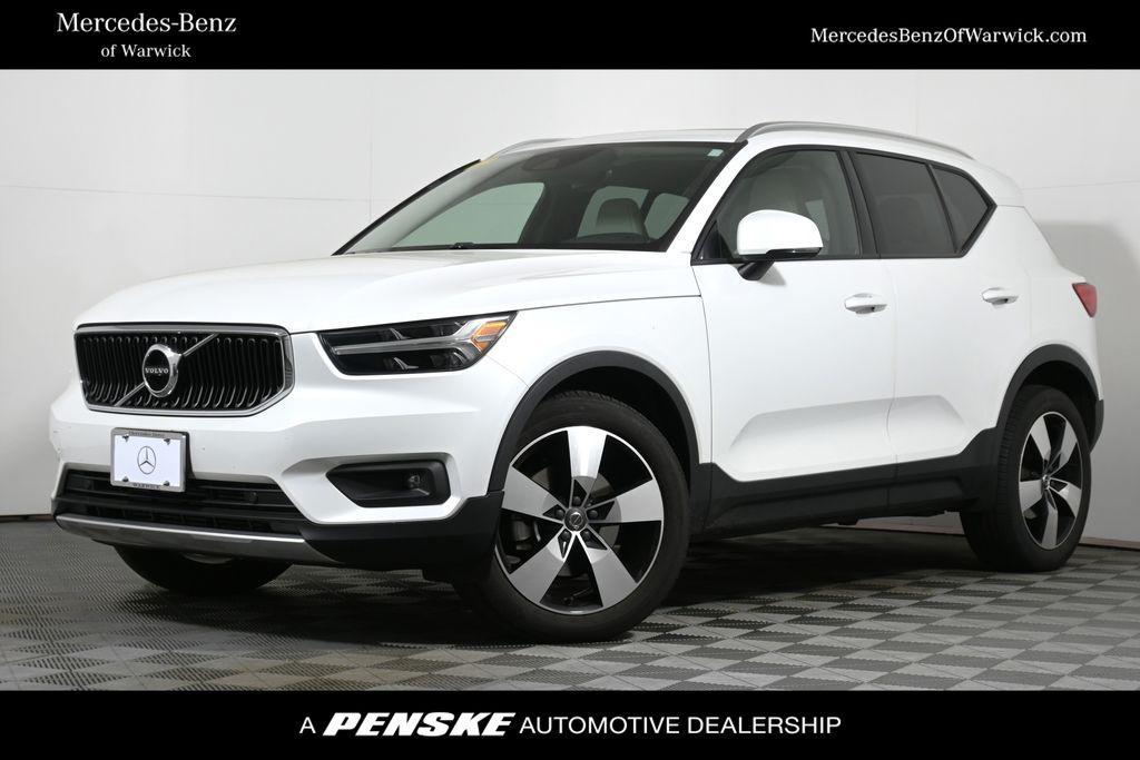 used 2021 Volvo XC40 car, priced at $25,995