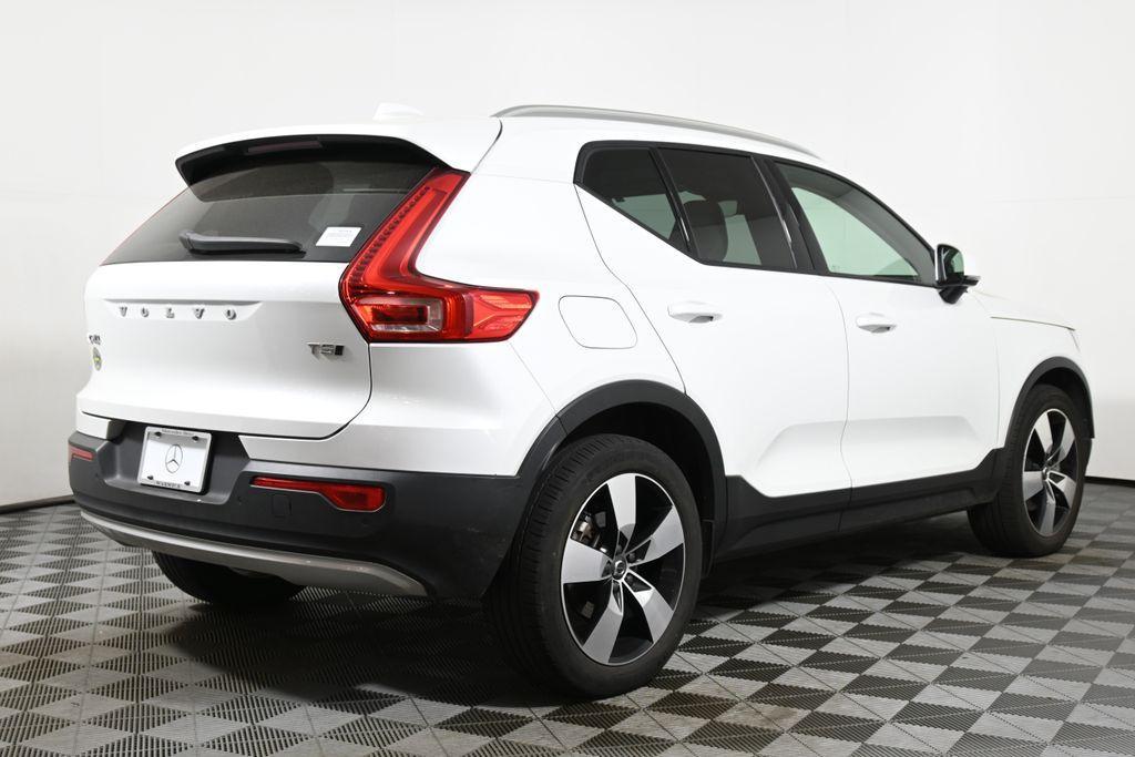 used 2021 Volvo XC40 car, priced at $25,495