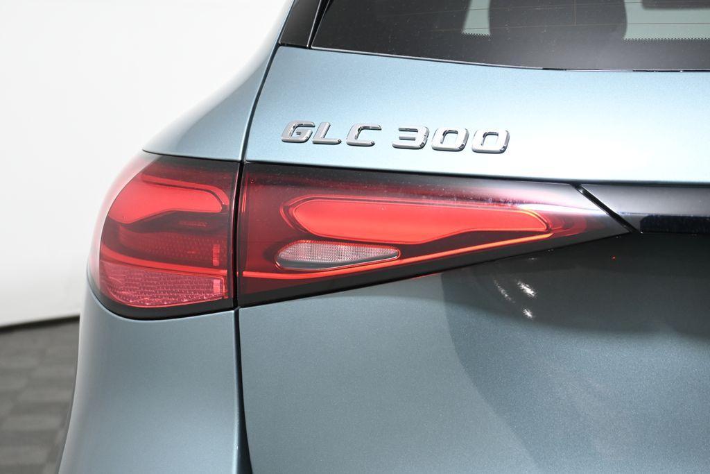 new 2025 Mercedes-Benz GLC 300 car, priced at $55,665