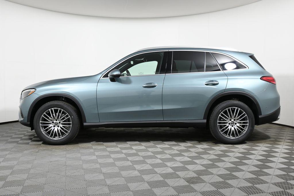 new 2025 Mercedes-Benz GLC 300 car, priced at $55,665
