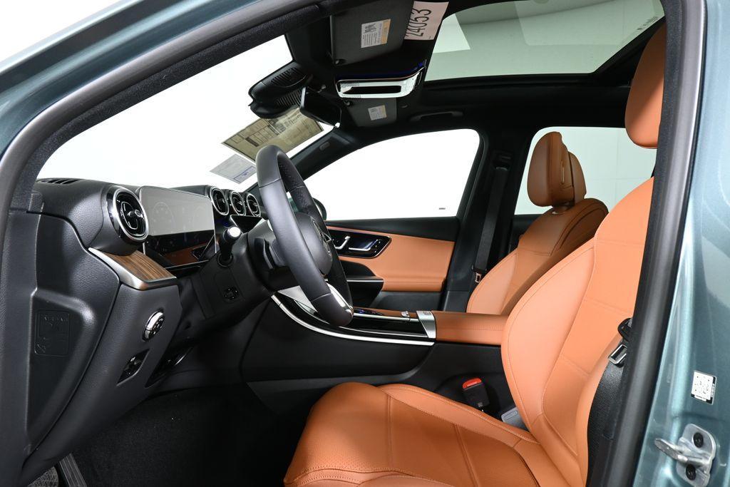 new 2025 Mercedes-Benz GLC 300 car, priced at $55,665