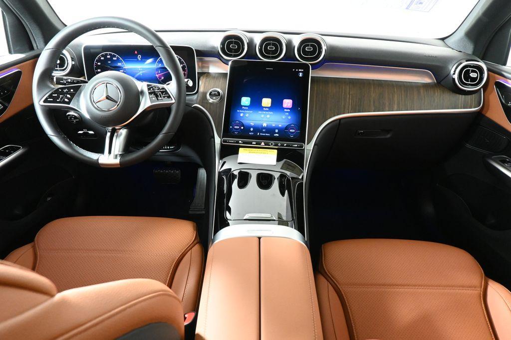 new 2025 Mercedes-Benz GLC 300 car, priced at $55,665