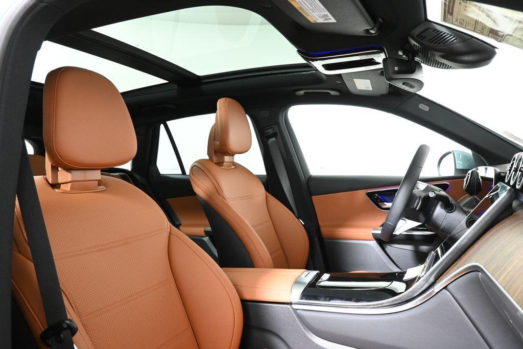 new 2025 Mercedes-Benz GLC 300 car, priced at $55,665
