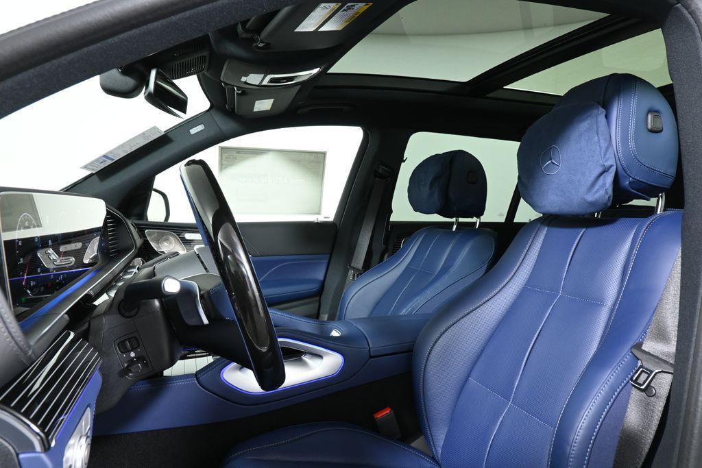 new 2025 Mercedes-Benz GLS 450 car, priced at $122,765