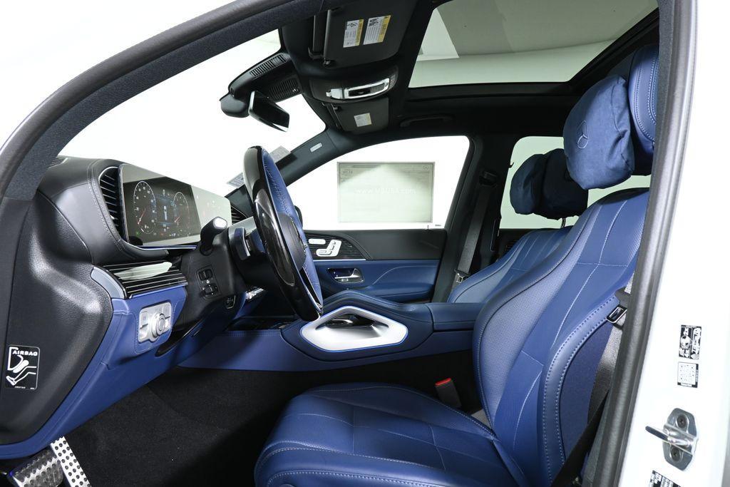 new 2025 Mercedes-Benz GLS 450 car, priced at $122,765