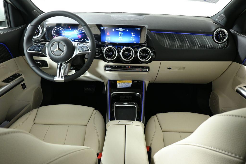 new 2025 Mercedes-Benz GLA 250 car, priced at $48,495