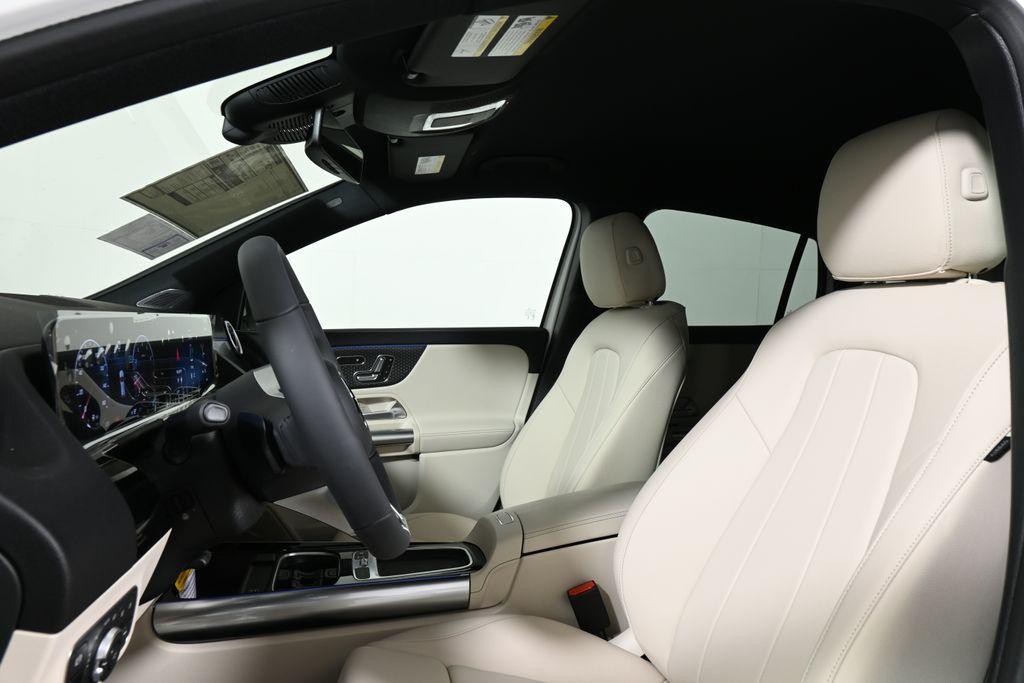 new 2025 Mercedes-Benz GLA 250 car, priced at $48,495