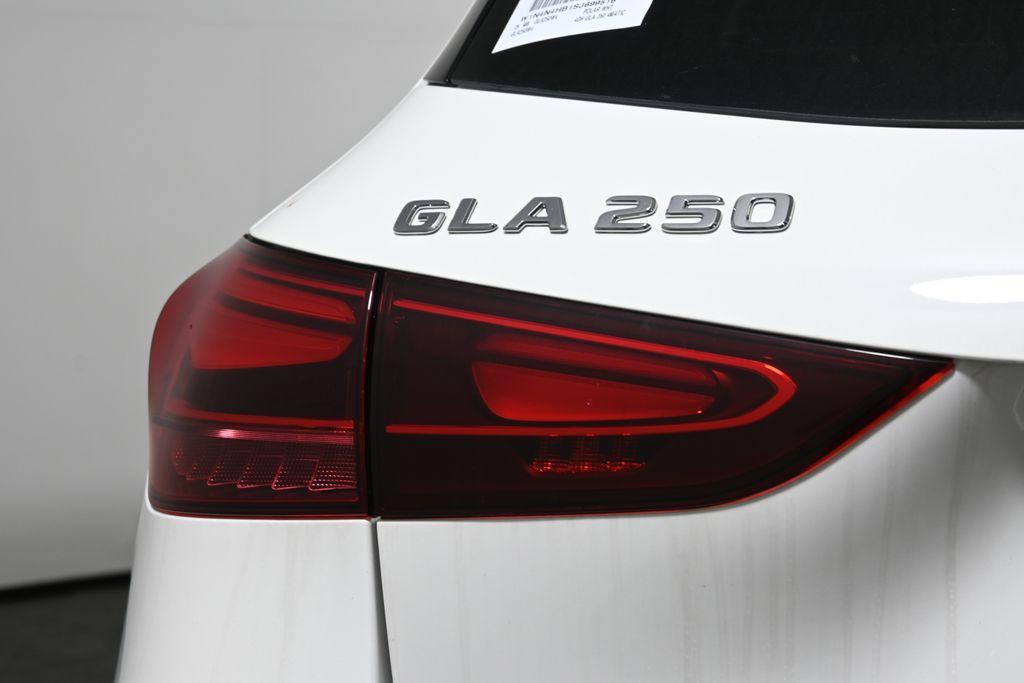 new 2025 Mercedes-Benz GLA 250 car, priced at $48,495