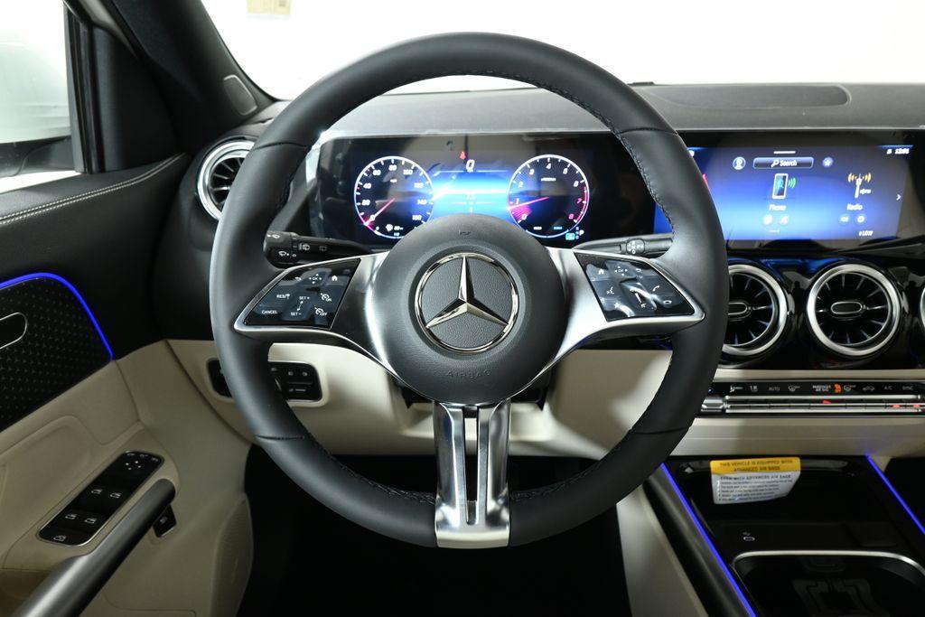 new 2025 Mercedes-Benz GLA 250 car, priced at $48,495