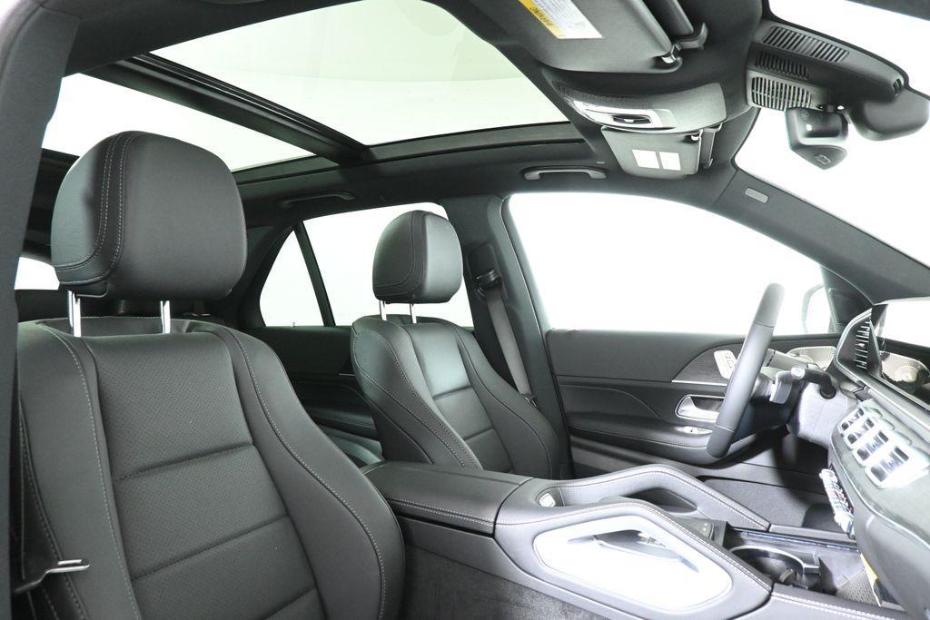 new 2025 Mercedes-Benz GLE 450 car, priced at $86,590