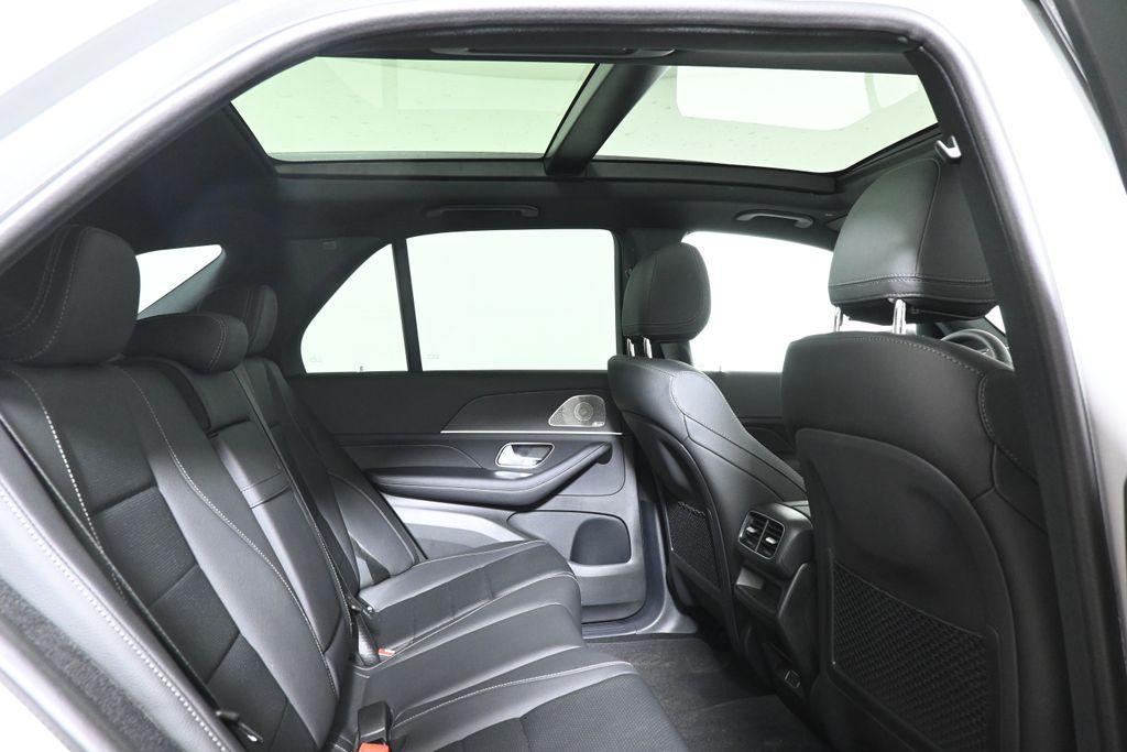 new 2025 Mercedes-Benz GLE 450 car, priced at $86,590