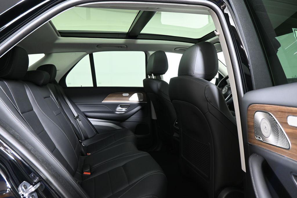 new 2026 Mercedes-Benz GLE 450 car