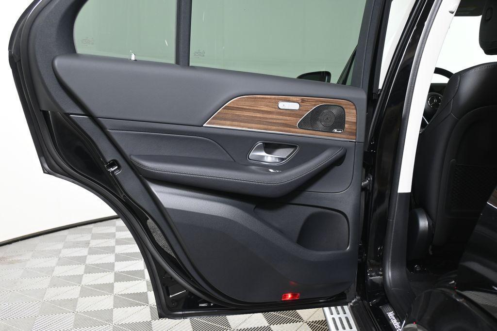 new 2026 Mercedes-Benz GLE 450 car