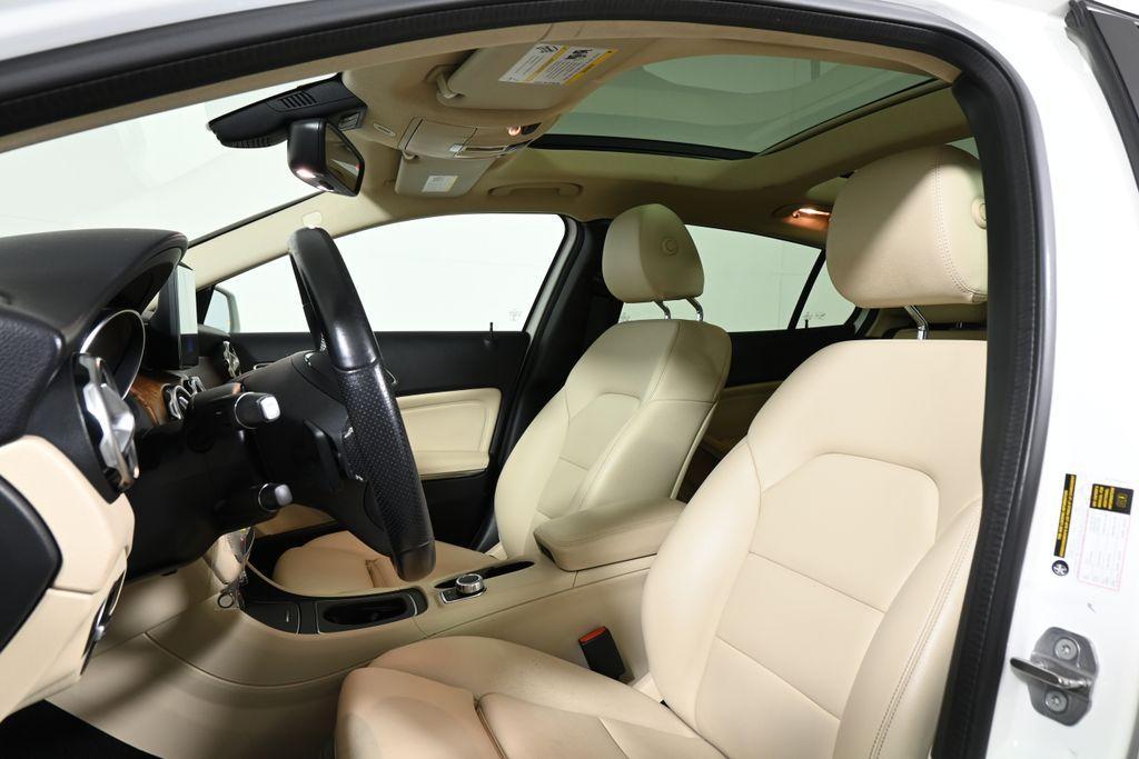 used 2020 Mercedes-Benz GLA 250 car, priced at $22,995