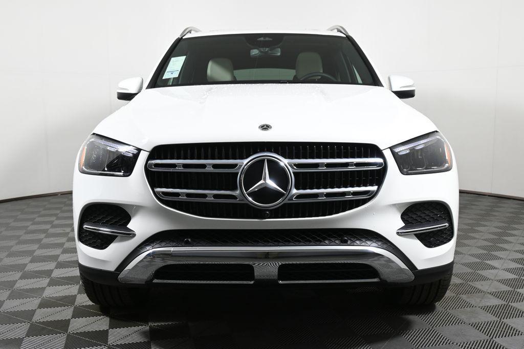 new 2025 Mercedes-Benz GLE 450 car, priced at $73,745