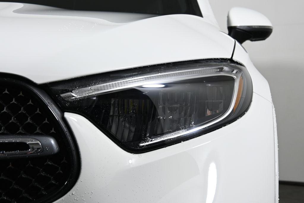 new 2025 Mercedes-Benz GLC 300 car, priced at $56,355