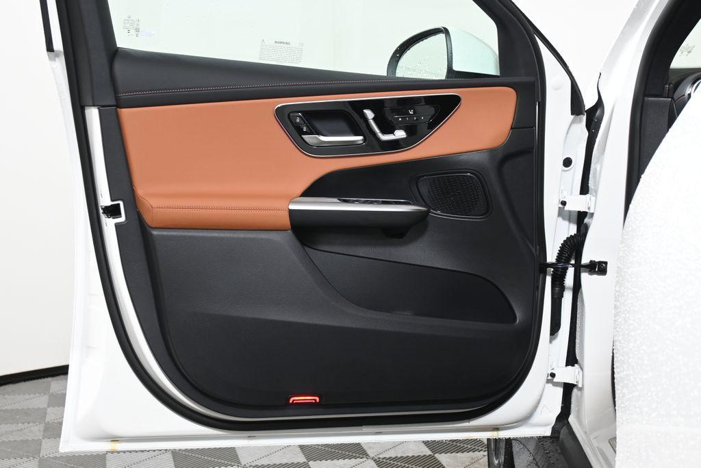 new 2025 Mercedes-Benz GLC 300 car, priced at $56,355